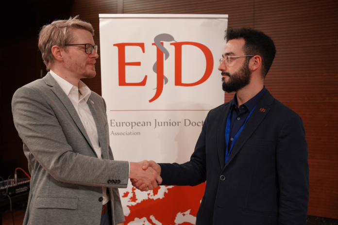 El español Álvaro Cerame, nuevo presidente de los médicos jóvenes de Europa (EJD)